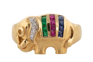 A MODERN 18K YELLOW GOLD, RUBY, SAPPHIRE, AND EMERALD RING FORMED AS AN ELEPHANT