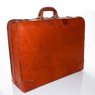 UNMARKED LEATHER SUITCASE