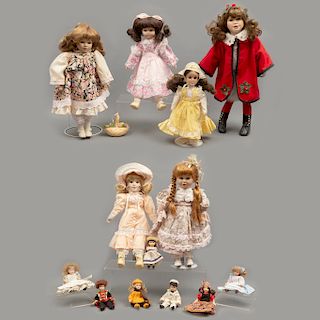 Lote de 13 muñecas. China y Estados Unidos. SXX. En porcelana y material sintético. Algunas marca Alexander Doll, Heritage y Playtown.