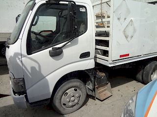 Camion Hino 300 2012