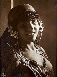 Ernst Landrock, Rudolf Lehnert (1880-1957, 1878-1948)  - Portrait of a young lady