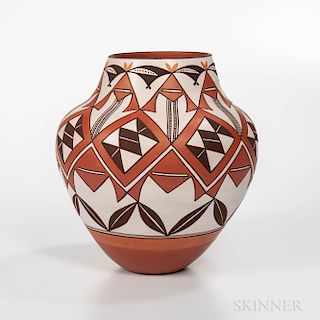Contemporary Laguna Pottery Jar