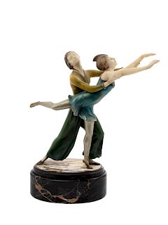 Suteur
Early 20th Century
An Art Deco Figural Group Depicting a Couple Dancing