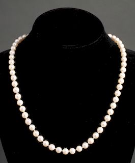 14K White Gold Clasp Pearls Necklace