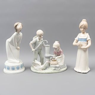 Lote de 3 figuras decorativas. España y Taiwan. SXX. En porcelana Lladró, Rex y Ceng-Ti (1987). Consta de: Mujer (caja musical), otros.
