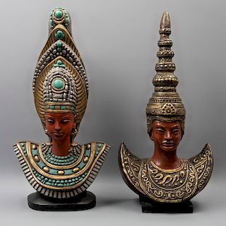 Bustos de Rey y Reina. Indonesia. Siglo XX. En resina policromada. Decorados elementos a manera de joyería y tocados. 60 x 30 x 16 cm.