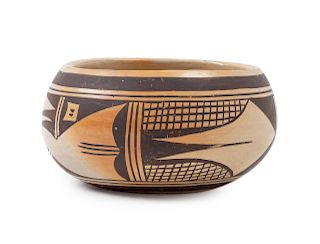 Rachel Nampeyo
(Hopi/Tewa, 1903-1985)
Hopi Pot with Geometric Design