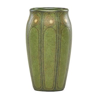 HENNESSEY AND TUTT; MARBLEHEAD Fine vase