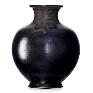 CHARLES F. BINNS Fine vase