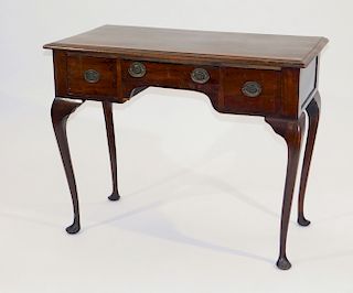 American Queen Anne Mahogany Dressing Table