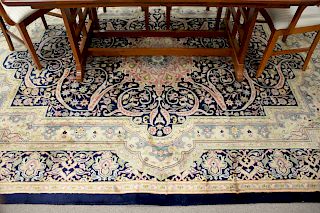 Oriental carpet. 8' x 11'.