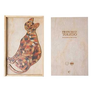 Diseño por Francisco Toledo. "Gato circular". Técnica mixta sobre madera. Diseño para Amigos del IAGO y CFMAB. En caja de madera.