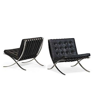 VAN DER ROHE; KNOLL Pr. Barcelona chairs and table