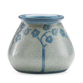 MARBLEHEAD Small vase w/ stylized flowering trees