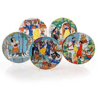 5 DISNEY COLLECTION PLATES, SNOW WHITE AND THE 7 DWARFS
