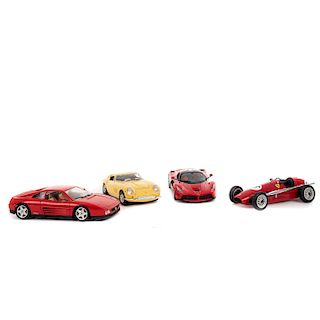 Lote de autos a escala. Consta de: a) Ferrari 500 F2, Rojo, Tonka Polistil, 1:16 b) Ferrari GTB/4 1966, Amarillo, ERTL. Piezas: 4
