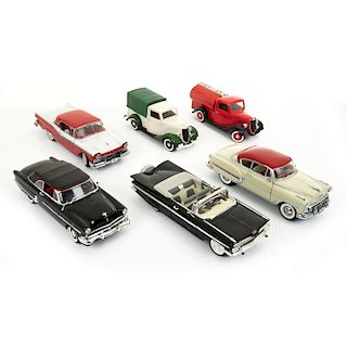 Lote de autos a escala. Consta de: a) Chevrolet Impala 1959, Convertible, Negro,. b) Chevrolet Bel Air 1963, Sun Star. Piezas 6