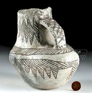 Prehistoric Anasazi Black-on-White Duck Effigy Vessel