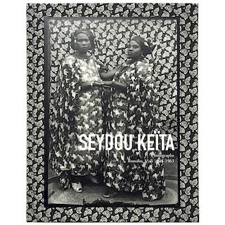 Seydou KeÌøta - Photographs: Bamako, Mali, 1948-1963