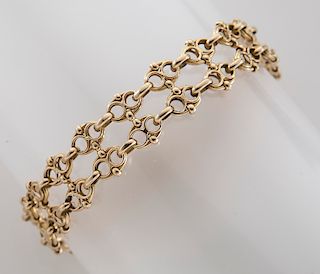18K gold double link bracelet.