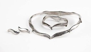 A silver wave set, RIC, for Erika Hult de Corral