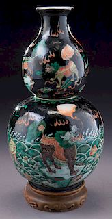 Chinese Qing famille verte porcelain vase