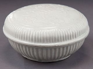 Chinese Song Dingyao porcelain puff box,