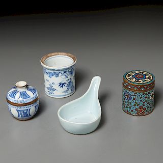(4) Chinese cloisonne and porcelain table items