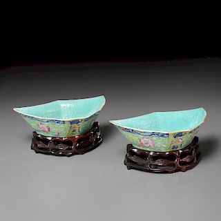 Pair Chinese Export Famille Rose sweetmeat dishes