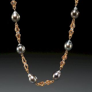 Tahitian Baroque pearl and 18k gold necklace