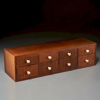George Nelson (manner), wall-mount jewelry chest