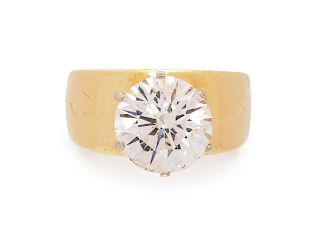 A Yellow Gold and Diamond Ring