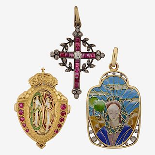 GROUP OF RELIGIOUS GOLD JEWELRY