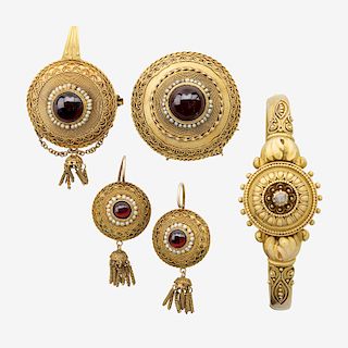 ASSEMBLED SUITE OF ETRUSCAN REVIVAL GOLD JEWELRY, 19TH C.