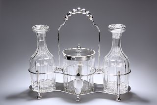 A VICTORIAN SILVER DECANTER STAND, LINLEY & HODD, LONDON 18