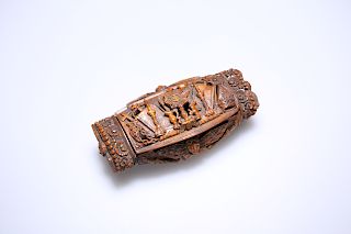 A 19th CENTURY CARVED COQUILLA NUT SNUFF BOX, the hinged co