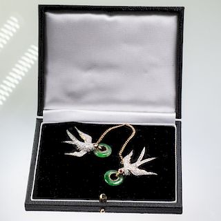 A JADEITE AND DIAMOND DOUBLE BROOCH, modelled as two birds 