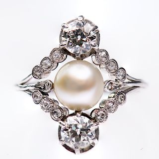 A LATE 19TH CENTURY DIAMOND AND PEARL RING, the split detai