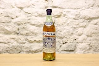 1 BOTTLE MARTELL 3 STAR COGNAC FROM 1940’S, in excellent co