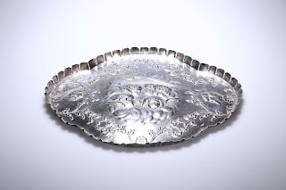 A SILVER DRESSING TABLE TRAY, EARLY 20th CENTURY, (marks ru