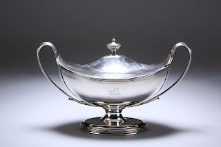 A GEORGE III SILVER SAUCE TUREEN, HENRY CHAWNER, LONDON 179