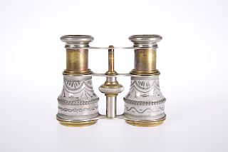 A PAIR OF FRENCH OPERA GLASSES, c. 1900, by Lamier, Paris, 