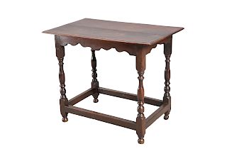 A LATE 17TH CENTURY OAK SIDE TABLE, the moulded rectangular