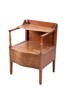 A GEORGE III LANCASHIRE MAHOGANY COMMODE, PROBABLY BY GILLO