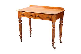 A VICTORIAN MAHOGANY WRITING TABLE, the moulded rectangular