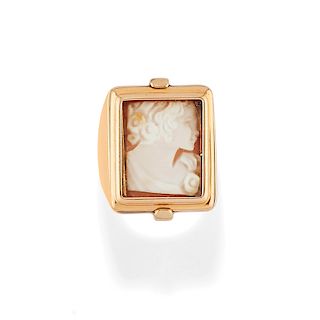 A two-color gold 18K and cameo ring