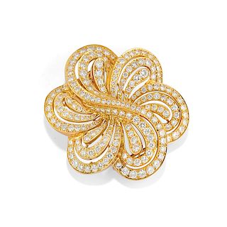 Jacente - A 18K yellow gold and diamond brooch-pendant, Jacente