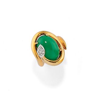 A 18K yellow gold, diamond and jade ring