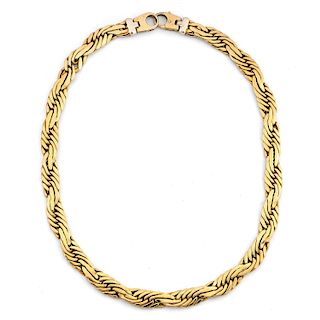 A 18K yellow gold chain