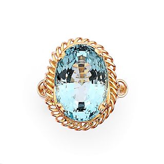 A 18K red gold and aquamarine ring